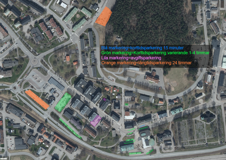 "Blå markering=korttidsparkering 15 minuter", "Grön markering=korttidsparkering 1–4 timmar", "Lila markering=avgiftsparkering", "Orange markering=långtidsparkering 24 timmar".